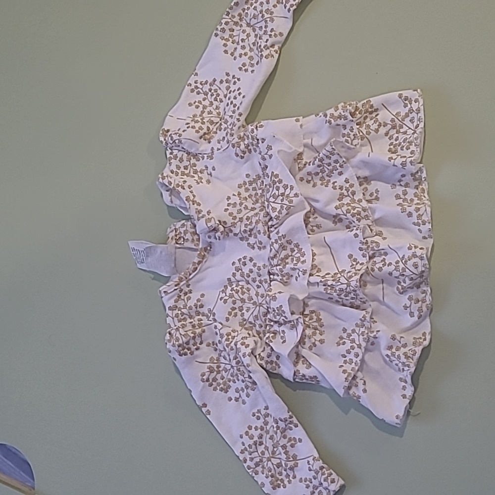 Laura Ashley Baby white and gold 3 quarter sleeve shirt 3-6 months